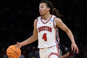 休斯敦大学不敌伊利诺伊止步16强 弗莱明斯10中4得到11分6板4助 配图