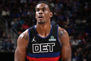 30分10板7助!杜伦:每天都在打磨技术 这是刻苦训练最好的证明 配图