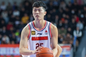 媒体人：广东输球不可怕 可怕的是能者上不去 庸者下不来 配图