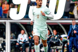 法国队祝贺拉克鲁瓦首秀：队史第950位披上法国队战袍的球员 配图