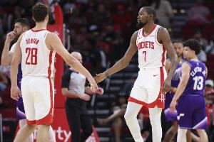 比尔·西蒙斯：火箭球员肢体语言糟透了 看起来完全不像一个整体 配图