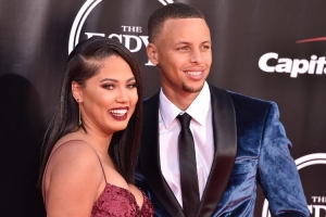 库里：我从妻子身上学到了真正的雄心和激情 库嫂：我学到了沉稳 配图