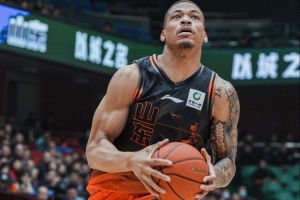 双拳难敌四手！基昂泰·约翰逊没能力挽狂澜 空砍30分6助攻 配图