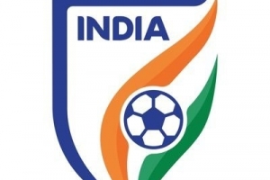 外媒：印度主帅和球员因足协未缴费被禁入球场，训练、发布会取消 配图