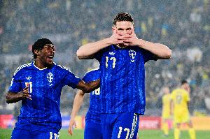 伊兰加:约克雷斯是位非常出色的球员,他能牵制住对方两位中卫 配图