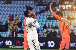 0-2不敌中国队！库拉索队社媒：重整旗鼓，专注周二之战 配图