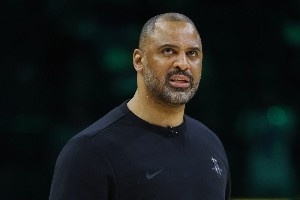 美媒评帅位不稳的五人：老里弗斯 莫斯利 多诺万 克里斯蒂 乌度卡 配图