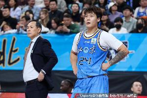 至今已有11年!北京男篮上次在广东主场取胜 要追溯到2015年2月 配图