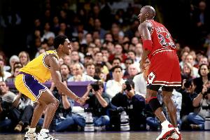 名宿：乔丹和科比就和双胞胎一样 场上和场下敬业态度如出一辙 配图