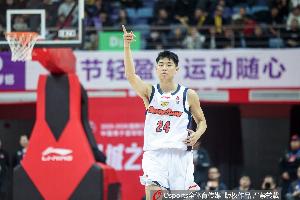 宏远生涯最强一战！崔永熙10中6砍赛季新高17分 外加4板1断2帽 配图