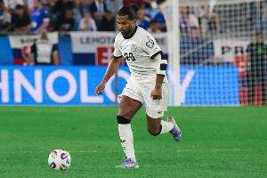 格纳布里:很高兴本赛季保持健康展现实力 在国家队我要以身作则 配图