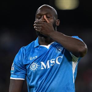 安莎社：卢卡库没有归队让那不勒斯感到意外，已经在内部引发不满 配图