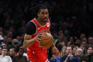 坎坷生涯...22年5号秀艾维没能获提前续约合同 被交易后赛季报销 配图