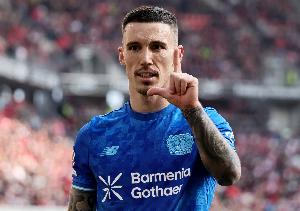 每体:巴萨关注格里马尔多、坎比亚索等左后卫,以防有球员转出 配图