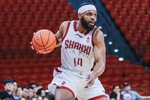 一球不丢！奈特半场8中8超高效砍下19分3助1断 配图