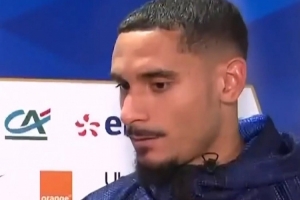 上演法国队首秀！拉克鲁瓦：我会脚踏实地努力入选世界杯名单 配图