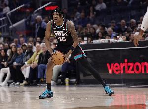 中线压哨三分太帅!GG·杰克逊首节5中4&三分3中2拿到10分 配图