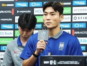 记者:全中超有望参加世界杯的独苗是浙江队韩国外援朴镇燮 配图