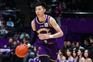 串联球队！廖三宁送10助另有10分6板2断 正负值+23最高 配图