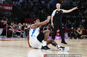 昨日6分钟0分！媒体人：贝利打强队和打季后赛真用不上 配图