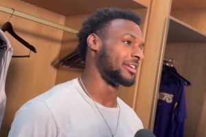 布朗尼分享趣闻:14年在迈阿密单挑赢老詹 他把家门口篮板砸坏了 配图