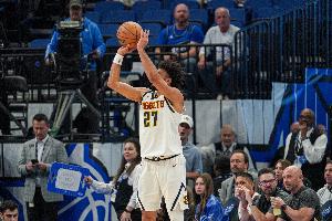 穆雷本赛季投进222记三分 超越小波特 创队史单赛季纪录 配图