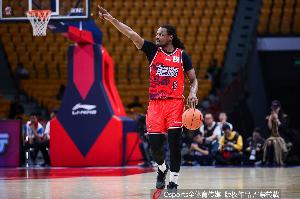 外线有谱!首节广州三分10投6中 命中率高达60% 配图