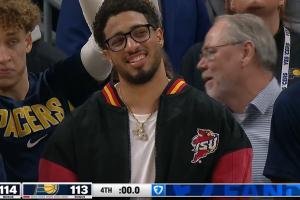 演技巅峰！步行者发球直接发进筐+两罚稳稳不中！成功输掉比赛！ 配图