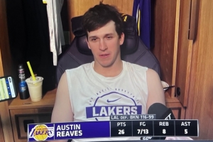 里夫斯谈两天假期：肯定要去打高尔夫 享受和家人在一起的时光 配图