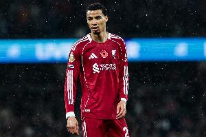 队报：能背身+身体对抗出色，埃基蒂克是姆巴佩的理想锋线搭档 配图