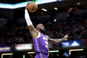 湖人收官的9大看点：LBJ里程碑倒计时&东契奇冲MVP&轮休还是硬拼 配图