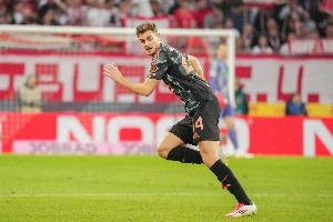 弗罗因德：斯坦尼西奇如今拿出了最巅峰状态，他对拜仁很重要 配图