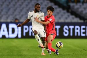 143万欧本土标王!20岁杨希“上位” 接班18强赛右后卫主力杨泽翔 配图