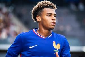 队报:杜埃背部疼痛,可能无法首发出战法国vs哥伦比亚的比赛 配图