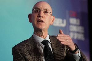 Shams:反摆烂新规实施后 萧华将获得更广泛纪律处分权力! 配图