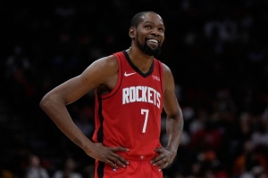 维拉纽瓦:KD想追上贾巴尔会很难 他还需要再拿6000分 配图