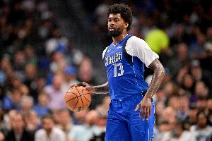 攻守兼备！马绍尔14中7拿到19分3板5断 正负值+7 配图