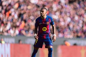 TA:弗里克遭遇大麻烦,每当拉菲尼亚缺阵时巴萨进球就会变得困难 配图