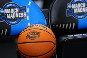 明天开打！NCAA疯三8强对阵：杜克PK康涅狄格 普渡对垒亚利桑那 配图