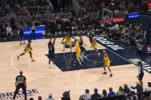 小卡干拔命中!历史第14位连续50场20+&首位30岁后达成的球员! 配图