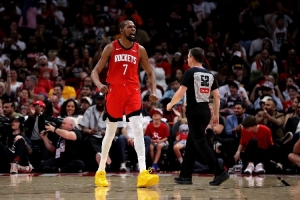 白巧克力：我认为KD总得分能超科比 但再往上就不确定了 配图