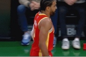 攻防压制！文森特三分命中 老鹰轰出18-2打停凯尔特人 配图