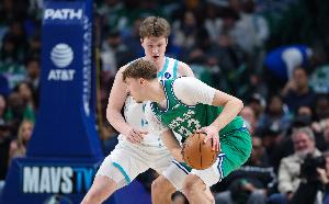 蒂格:克尼佩尔是现今NBA最强的美国白人球员 比里夫斯弗拉格都强 配图