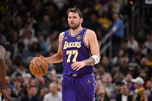 东契奇单赛季43次单场30+ 湖人队史第六多&仅次于贝勒韦斯特科比 配图