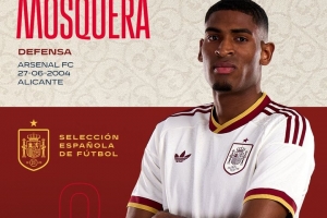 西班牙官方晒海报，祝贺莫斯克拉完成国家队首秀 配图