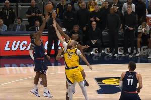 留0.4秒！小卡神之武器中投准绝杀步行者？！ 配图