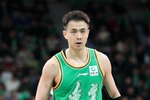 媒体人：辽宁输广州16分创对阵第二大输球分差 最大分差是18分 配图