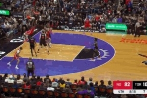 老夫聊发少年狂！小乔丹切入双手拽筐大猩猩暴扣 配图