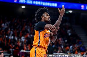 古德温：今天是季后赛强度 我们打出团队篮球 要延续势头保持健康 配图