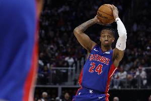 真实水平？暴打湖人夺新高的詹金斯半场毫无手感 7中1&三分2中0 配图